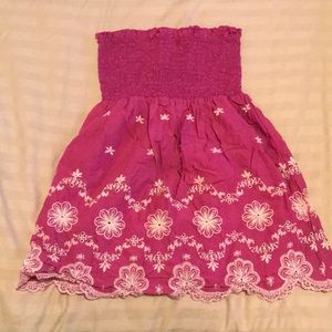 Embroidered strapless top